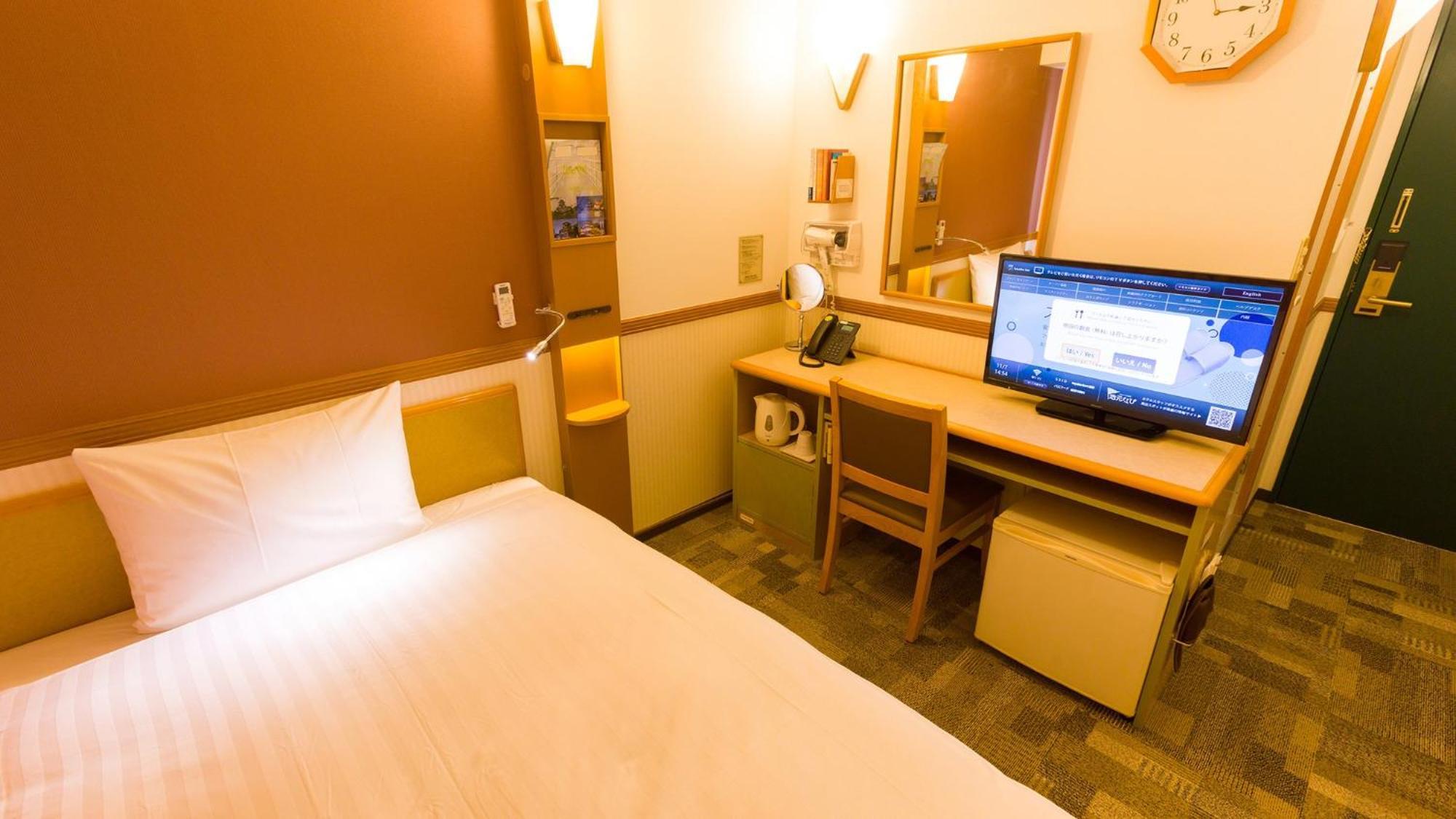 Toyoko Inn Yamagata-Eki Nishi-Guchi Ямагата Стая снимка